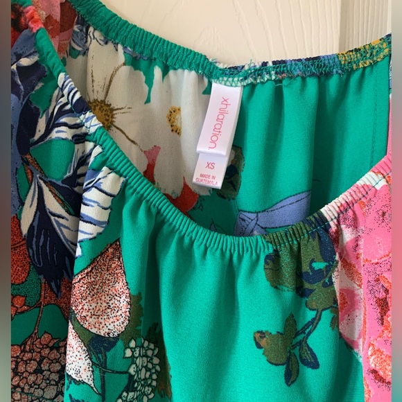 Xhilaration flutter sleeve floral top - Picture 4 of 5